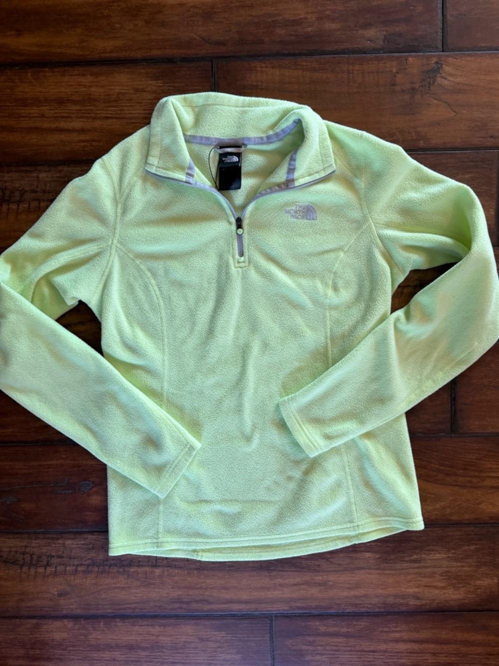 The North Face Women's Highlighter Quarter Zip Fleece Pullover